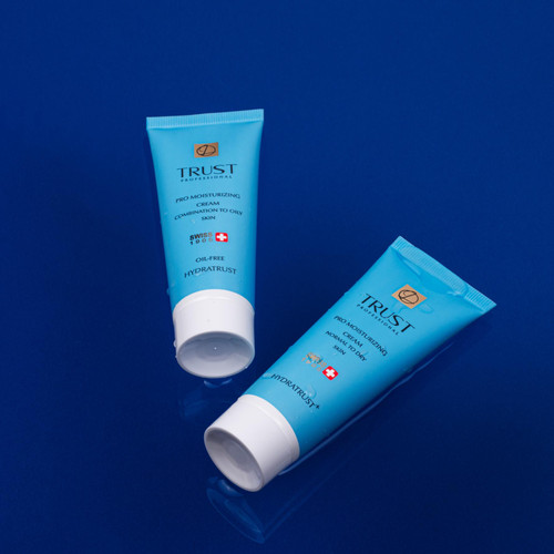 کرم آبرسان پوست چرب تراست: آبرسانی عمیق بدون ایجاد چربی اضافی