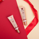 DD Cream تراست | درمان همزمان لک و چروک | محافظت روزانه SPF 50 | آرایش و مراقبت در یک محصول