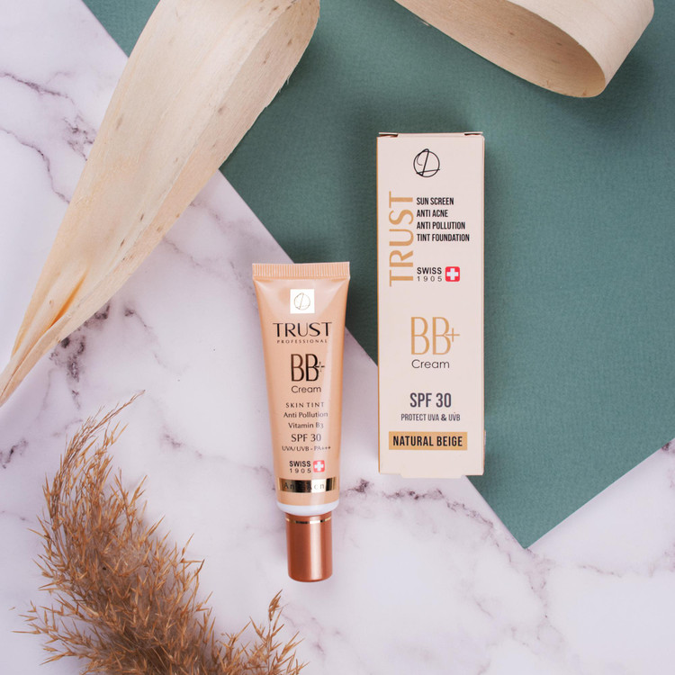 «بیبی کرم تراست اصل؛ پوشش طبیعی با محافظت در برابر آفتاب»