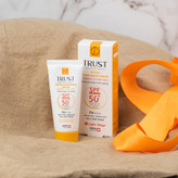 کرم ضد آفتاب کنترل چربی تراست(مختلط-چرب)بی رنگ ۴۰میل spf 50
