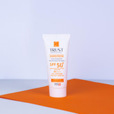 کرم ضد آفتاب کنترل چربی تراست(مختلط-چرب)بی رنگ ۴۰میل spf 50